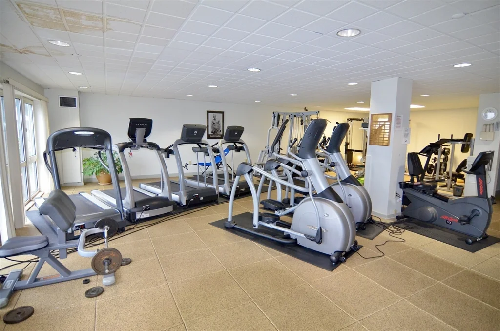 2 bed, 2 bath apartment for rent at 2001 Marina Dr Unit 410, Marina Bay — photo 36 of 42