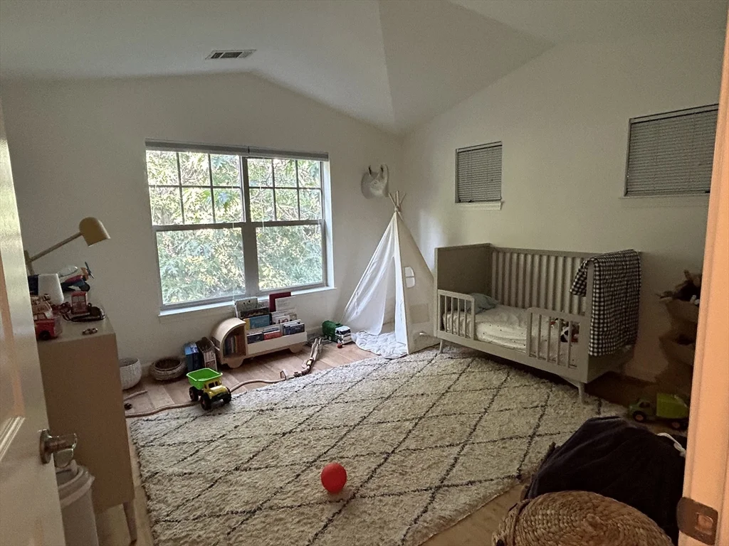 3 bed, 3 bath apartment for rent at 2001 Symmes Circle, Arlington — photo 25 of 34