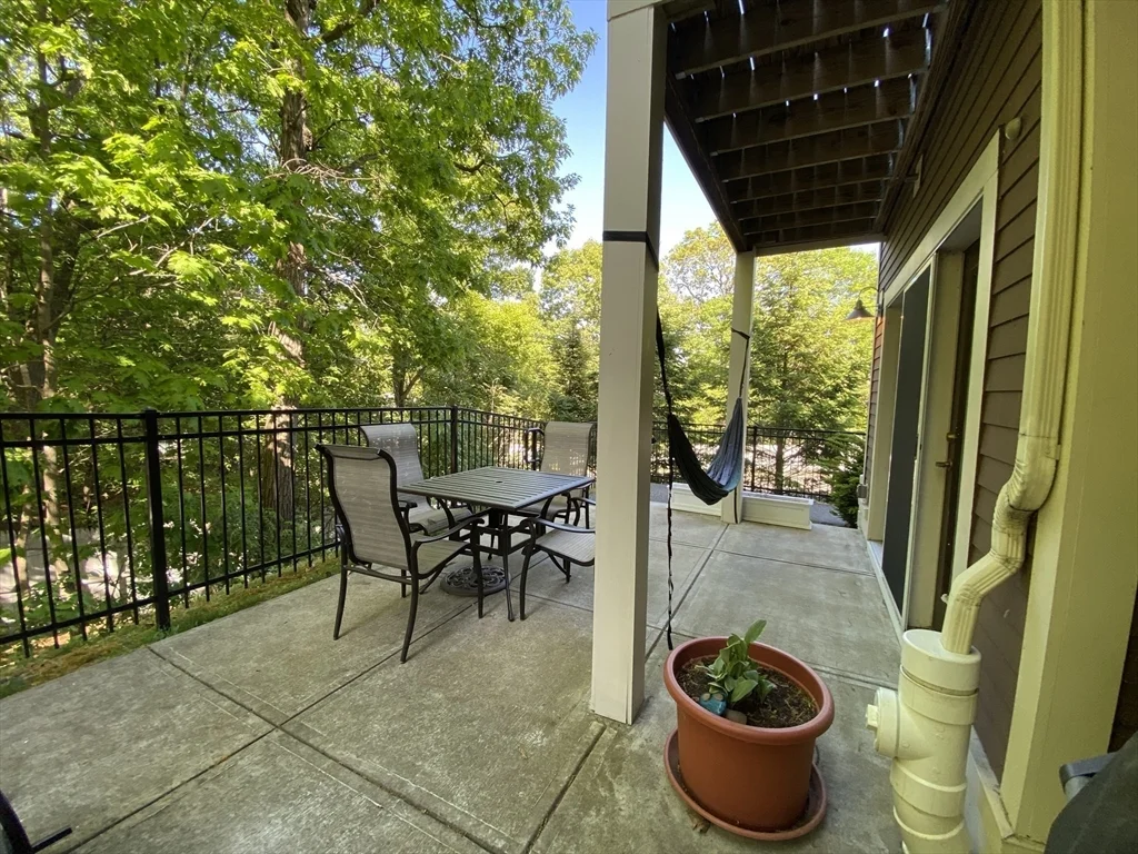 3 bed, 3 bath apartment for rent at 2001 Symmes Circle, Arlington — photo 33 of 34