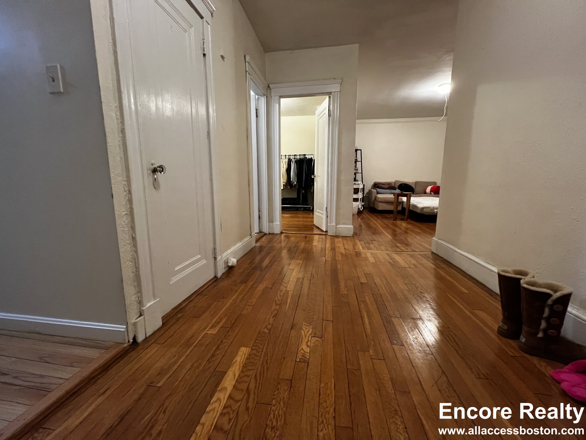 1 bed, 1 bath apartment for rent at 2003 Commonwealth Ave Unit 24, Brighton — photo 4 of 10