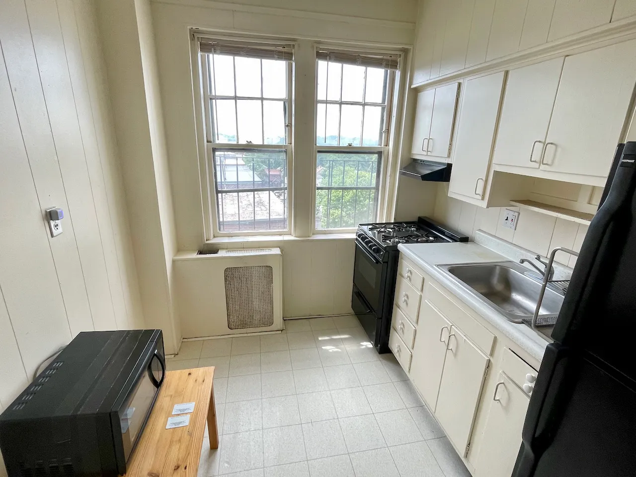 1 bed, 1 bath apartment for rent at 2003 Commonwealth Ave Unit 27, Brighton — photo 6 of 13