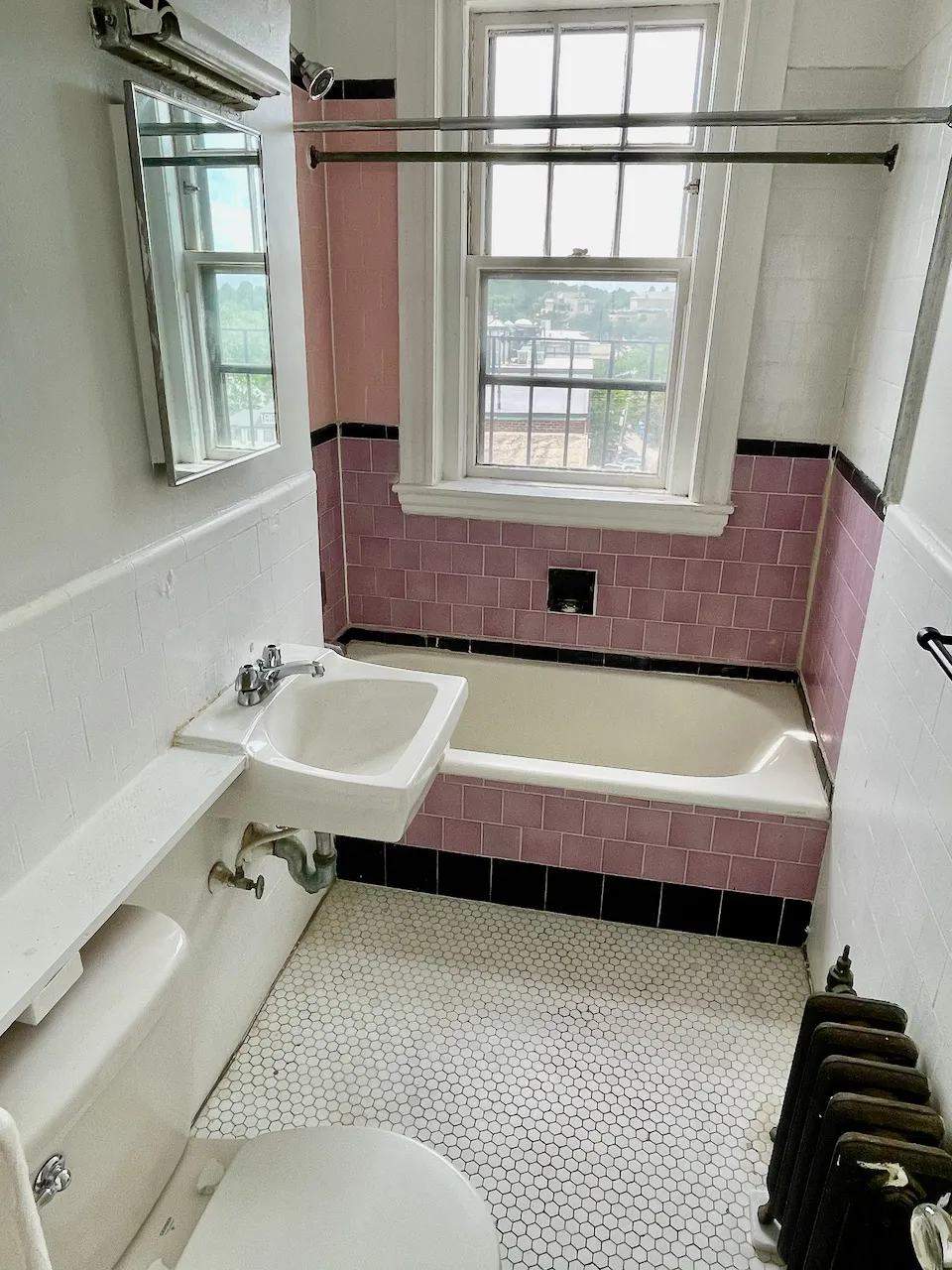 1 bed, 1 bath apartment for rent at 2003 Commonwealth Ave Unit 27, Brighton — photo 9 of 13