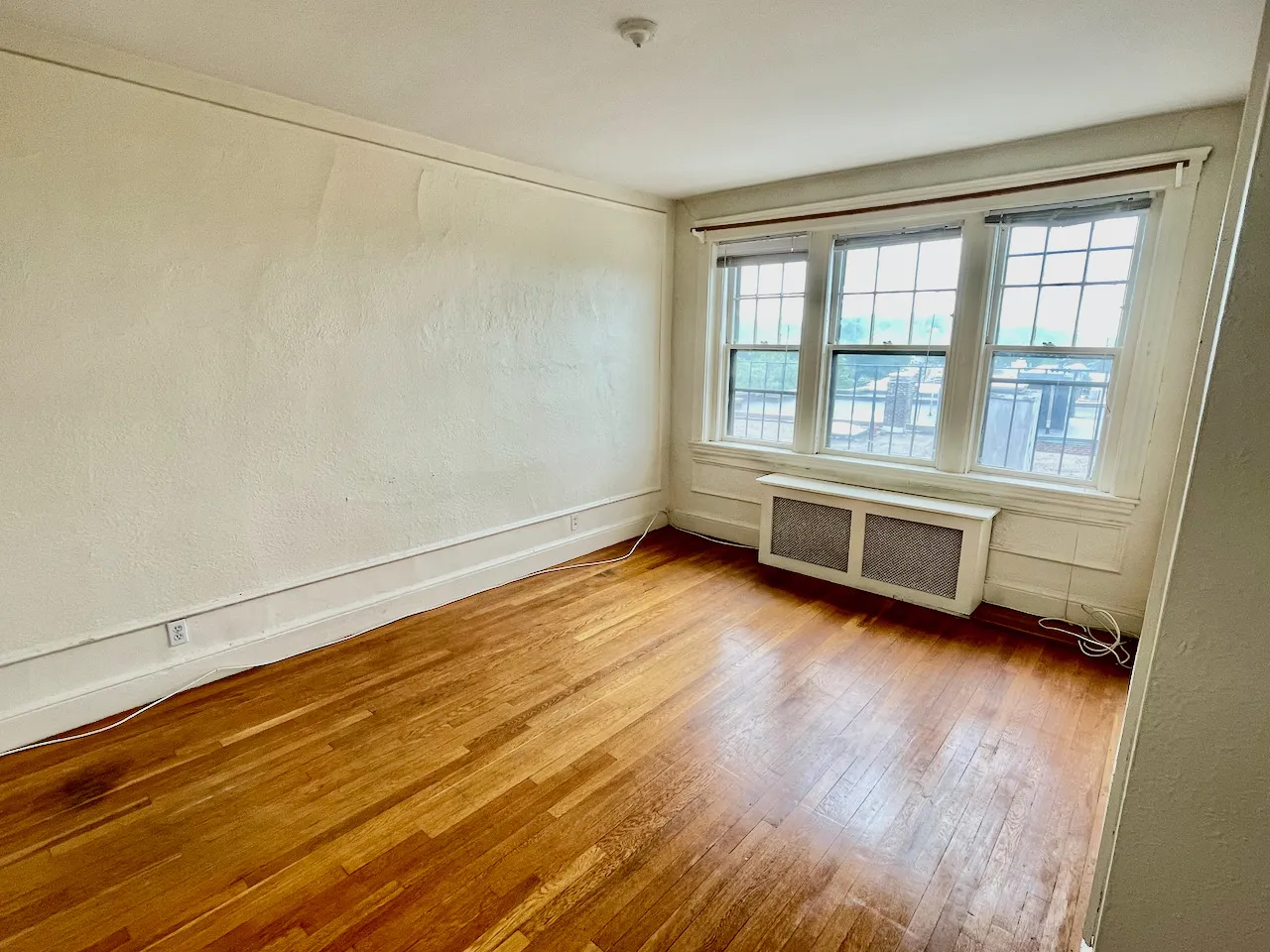 1 bed, 1 bath apartment for rent at 2003 Commonwealth Ave Unit 27, Brighton