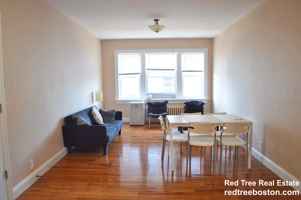 3 bed, 1 bath apartment for rent at 2003 Commonwealth Ave Unit 32, Brighton — photo 1 of 7