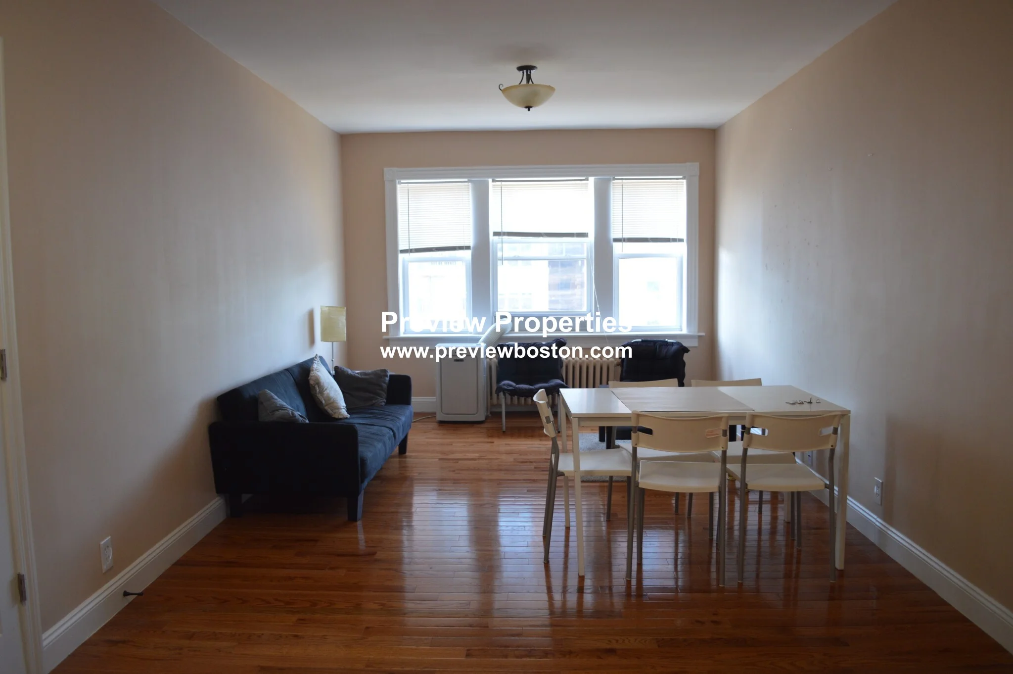 3 bed, 1 bath apartment for rent at 2003 Commonwealth Ave Unit 32P, Brighton — photo 3 of 5