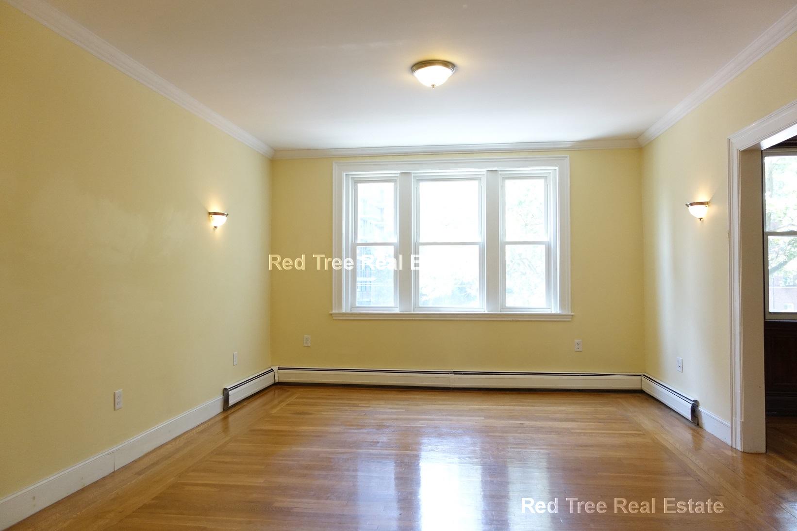 3 bed, 2 bath apartment for rent at 2009 Commonwealth Ave Unit 2, Brighton — photo 3 of 21