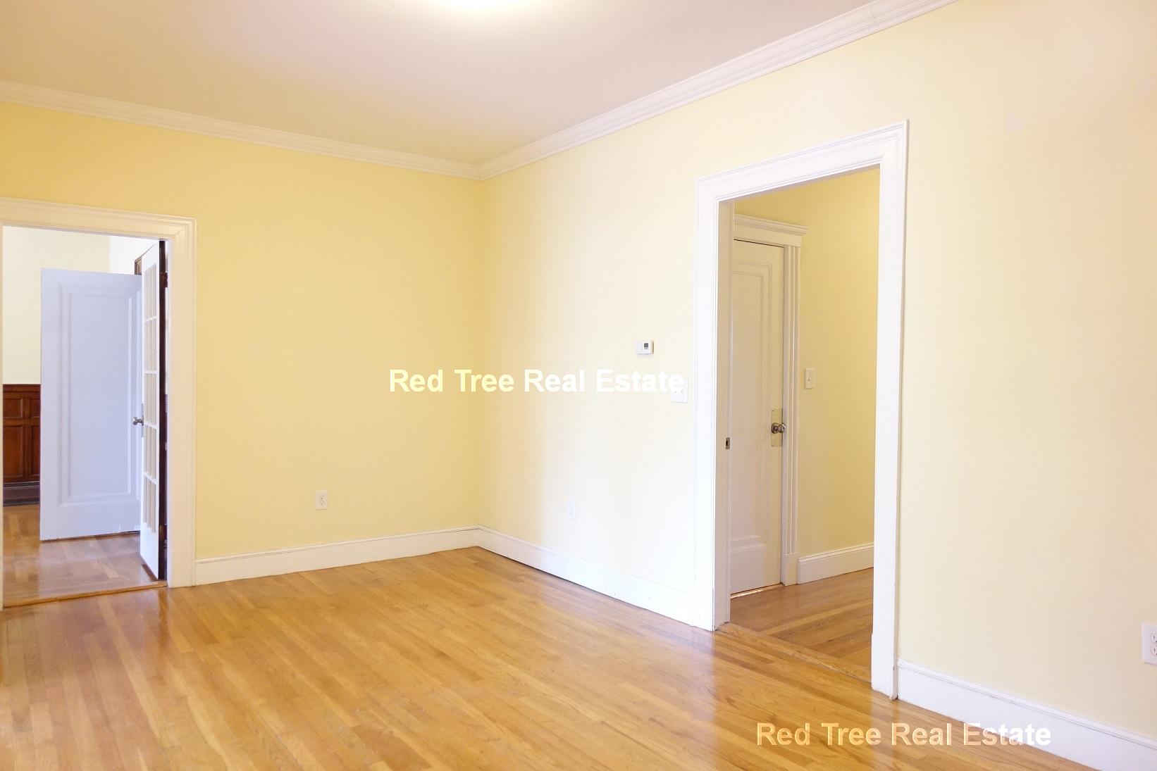 3 bed, 2 bath apartment for rent at 2009 Commonwealth Ave Unit 2, Brighton — photo 2 of 21