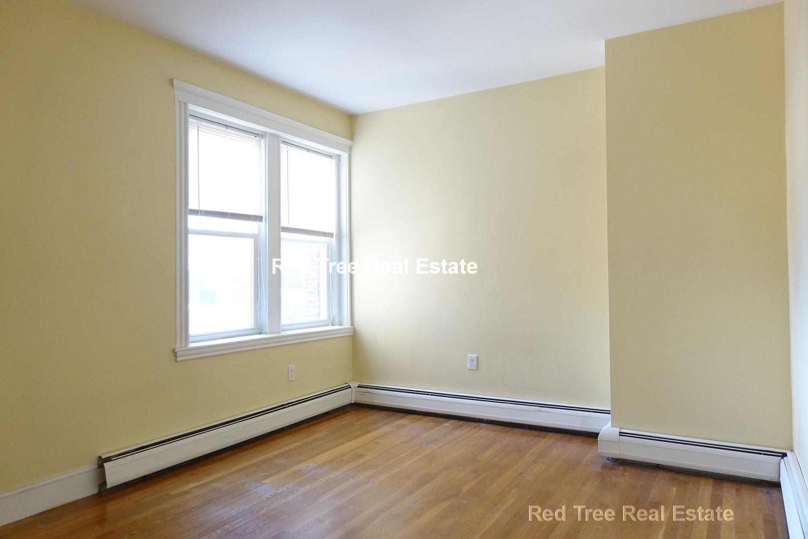 3 bed, 2 bath apartment for rent at 2009 Commonwealth Ave Unit 2, Brighton — photo 11 of 21