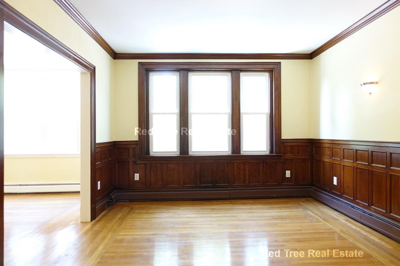 3 bed, 2 bath apartment for rent at 2009 Commonwealth Ave Unit 2, Brighton — photo 4 of 21