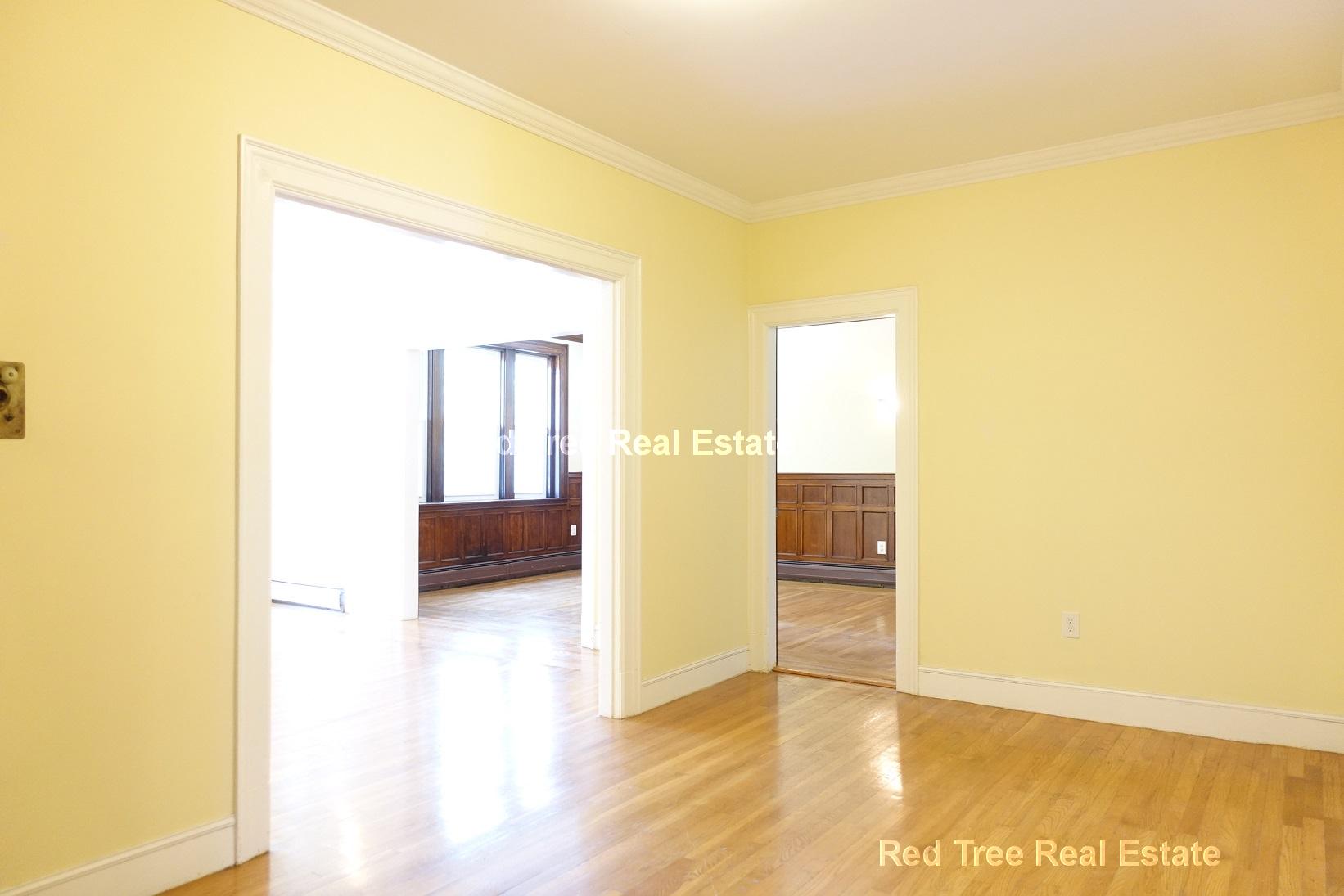 3 bed, 2 bath apartment for rent at 2009 Commonwealth Ave Unit 2, Brighton