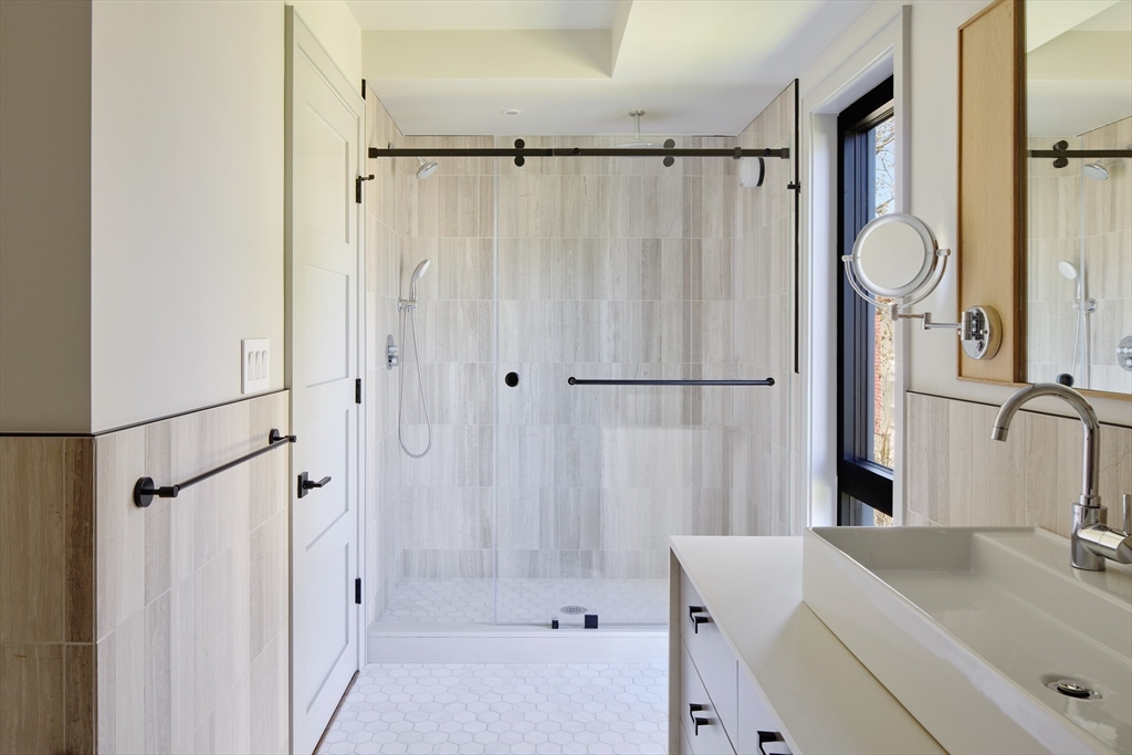 5 bed, 4+ bath apartment for rent at 201.5 Lakeview Ave, West Cambridge — photo 17 of 33