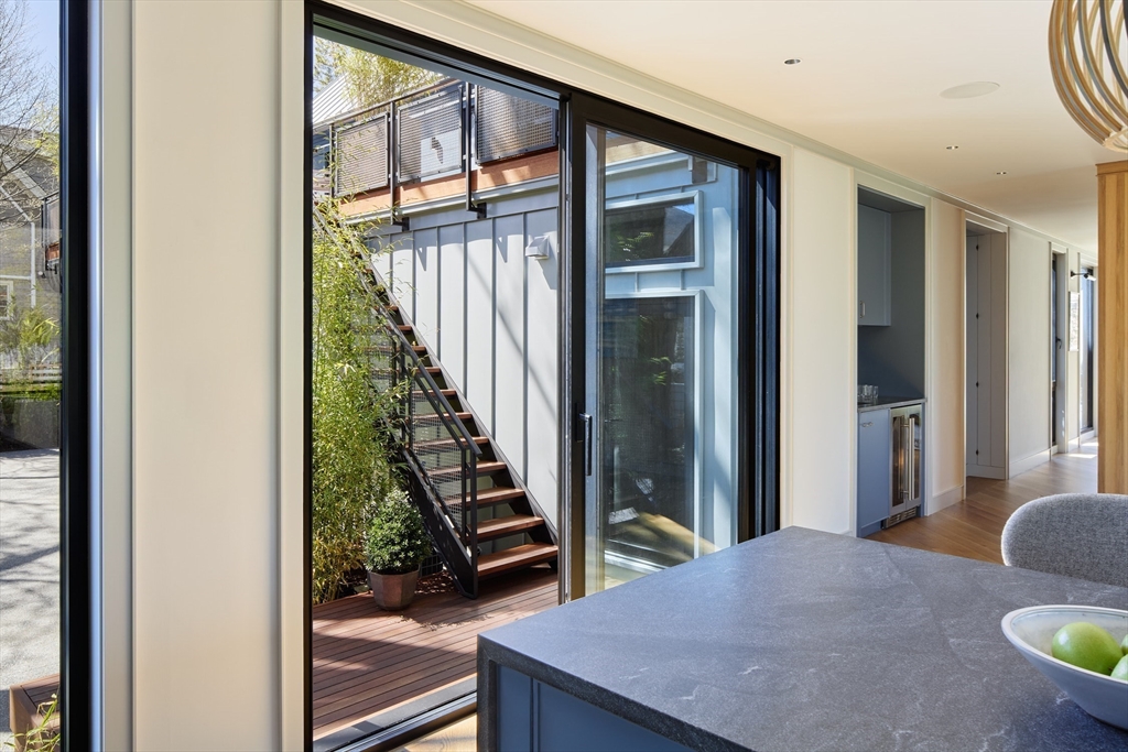 5 bed, 4+ bath apartment for rent at 201.5 Lakeview Ave, West Cambridge — photo 8 of 33