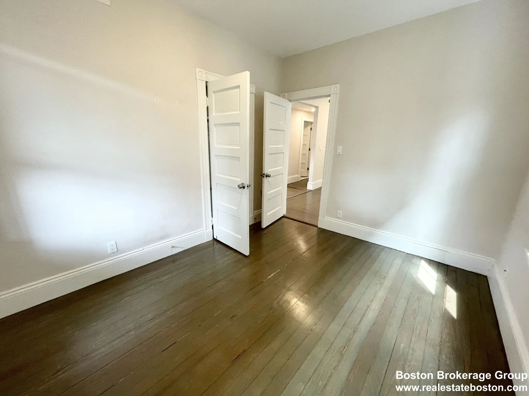 4 bed, 2 bath apartment for rent at 201 East Cottage St Unit 2, Dorchester — photo 7 of 10