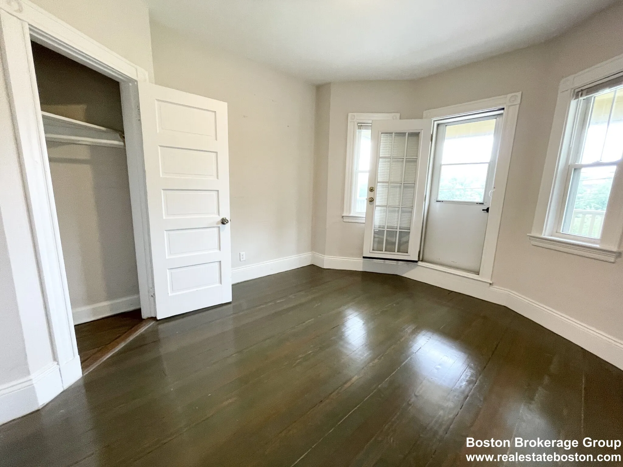 4 bed, 2 bath apartment for rent at 201 East Cottage St Unit 2, Dorchester — photo 6 of 10