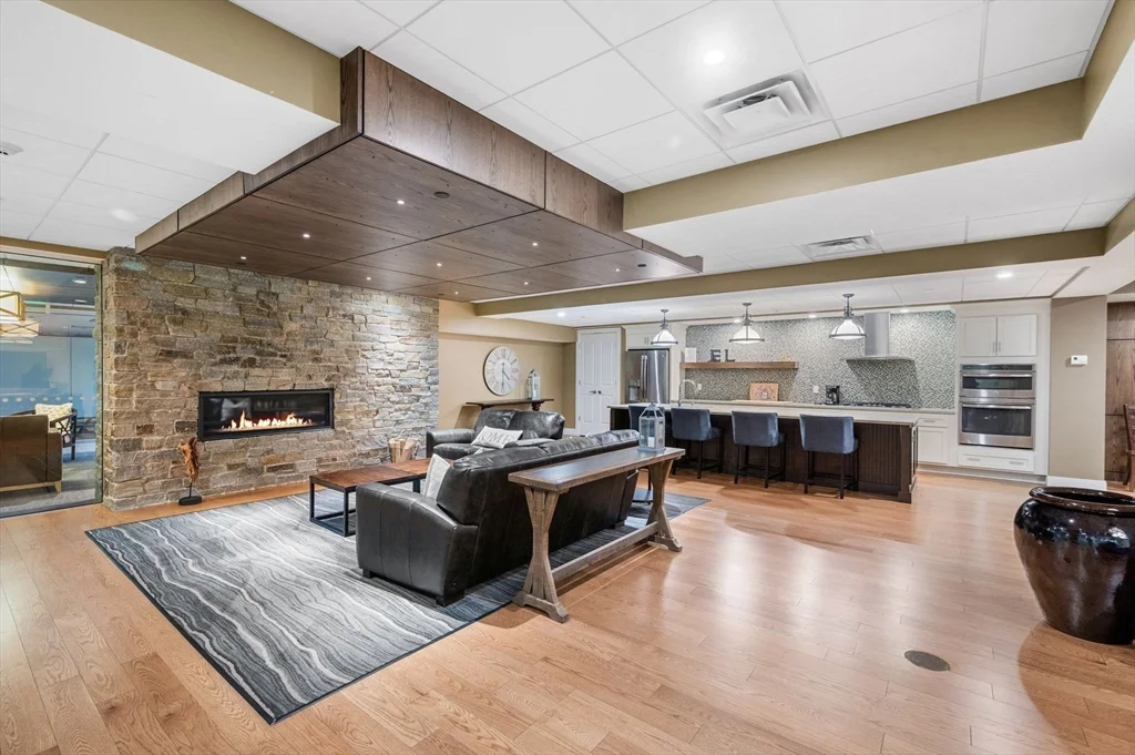 2 bed, 2 bath apartment for rent at 201 Elliott St Unit 409, Beverly — photo 31 of 36