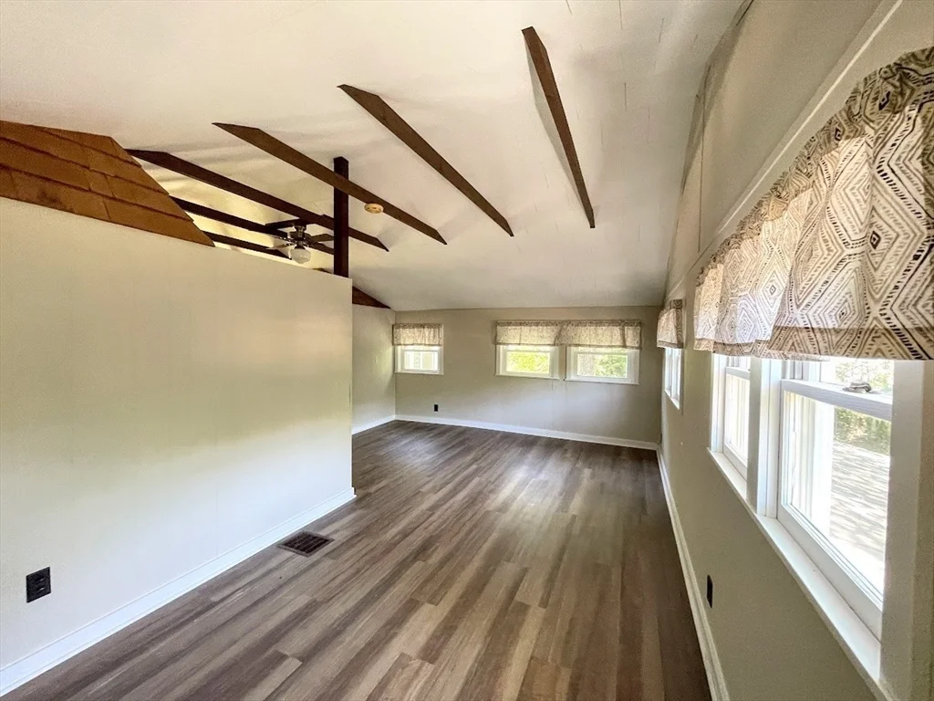 1 bed, 1 bath apartment for rent at 201 Fire Road, 16, Lunenburg — photo 10 of 17