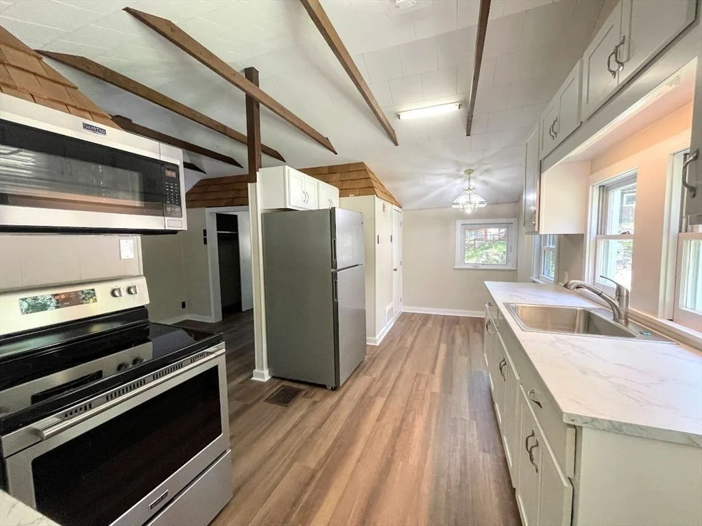 1 bed, 1 bath apartment for rent at 201 Fire Road, 16, Lunenburg — photo 4 of 17