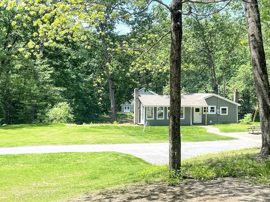 1 bed, 1 bath apartment for rent at 201 Fire Road, 16, Lunenburg — photo 3 of 17