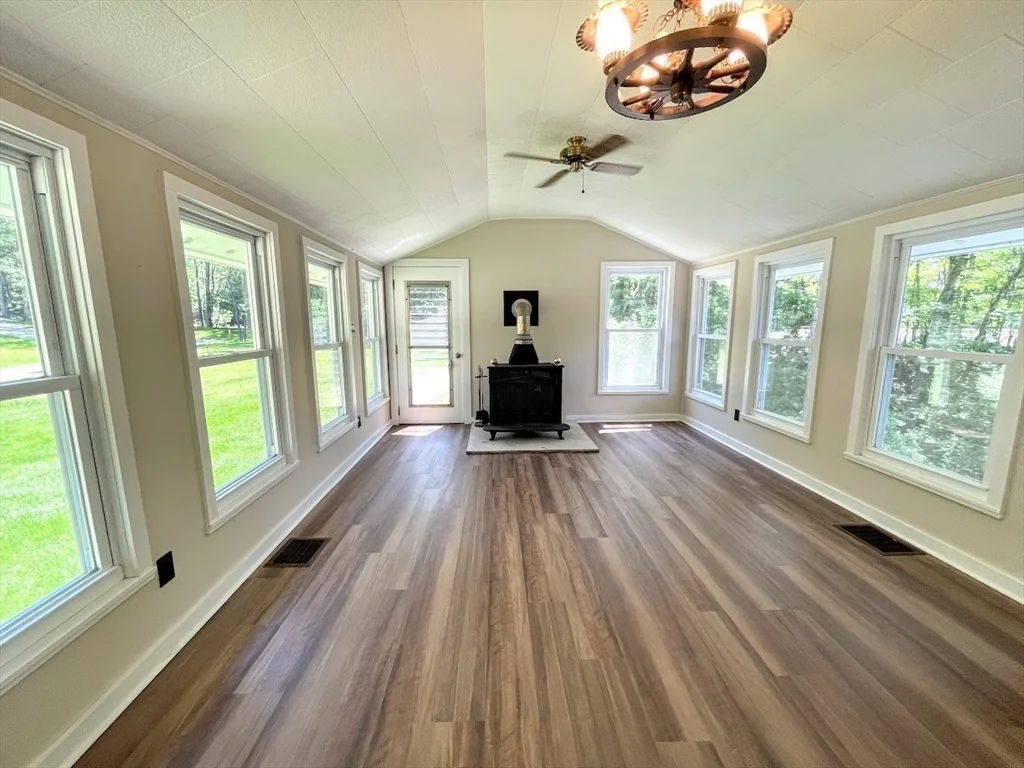 1 bed, 1 bath apartment for rent at 201 Fire Road, 16, Lunenburg — photo 13 of 17