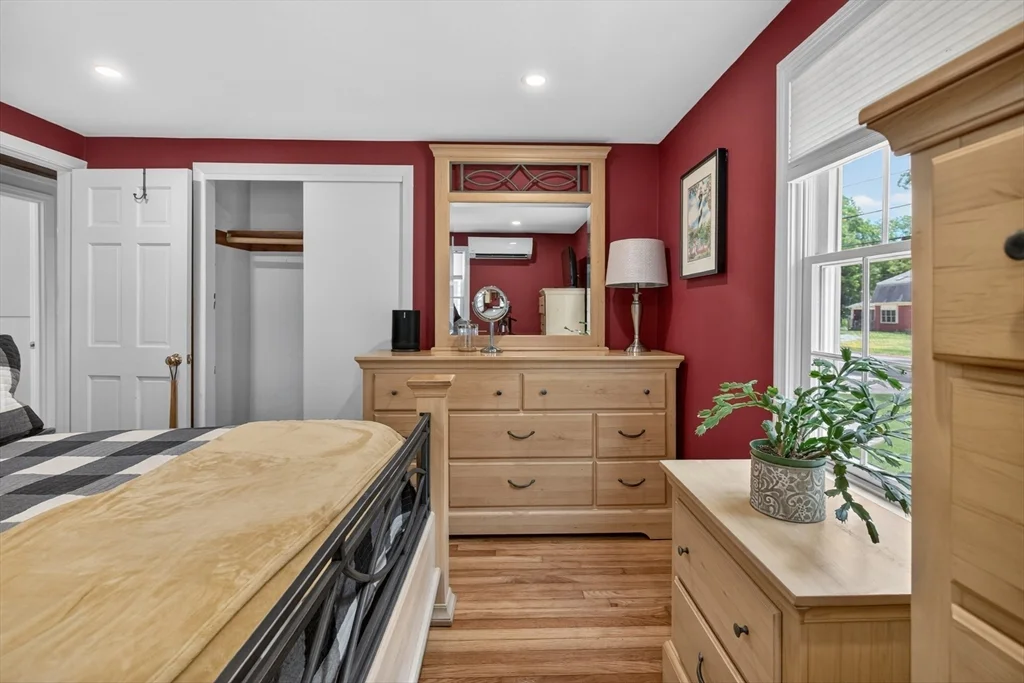 2 bed, 1 bath apartment for rent at 201 Grove St, Kingston — photo 6 of 18