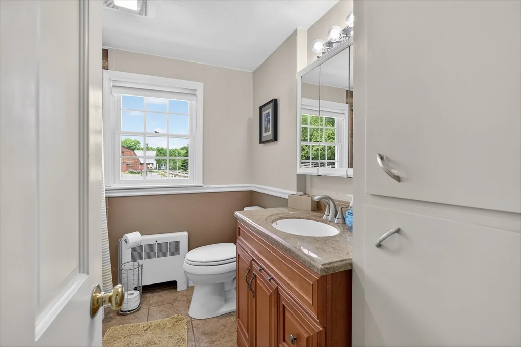 2 bed, 1 bath apartment for rent at 201 Grove St, Kingston — photo 9 of 18