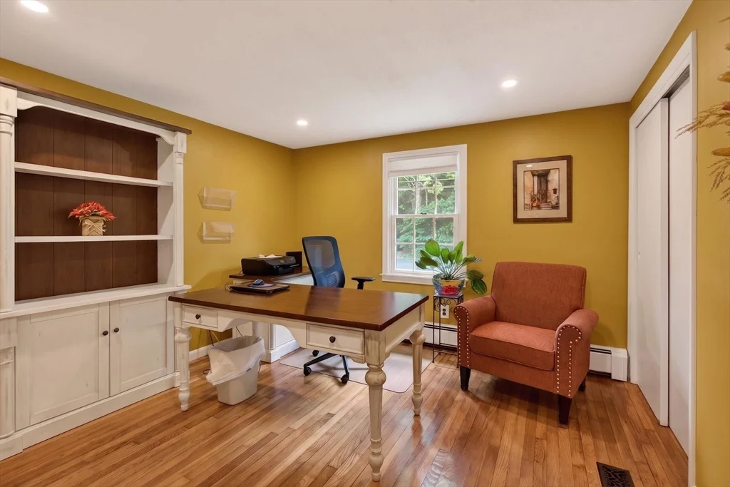 2 bed, 1 bath apartment for rent at 201 Grove St, Kingston — photo 8 of 18