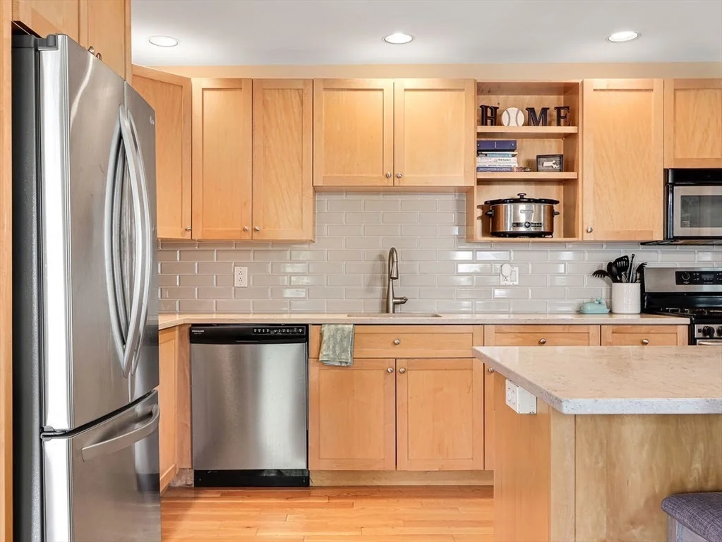 2 bed, 1 bath apartment for rent at 201 K St Unit 4, South Boston — photo 6 of 24