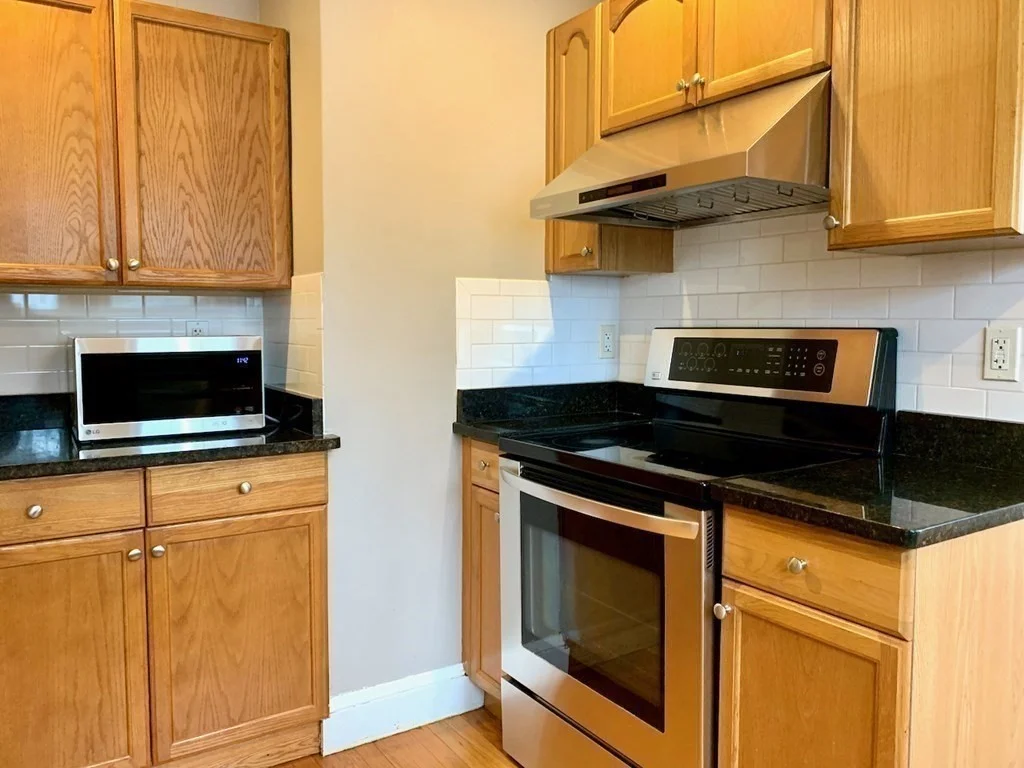 3 bed, 2 bath apartment for rent at 201 Langley Rd Unit 201, Newton — photo 3 of 13