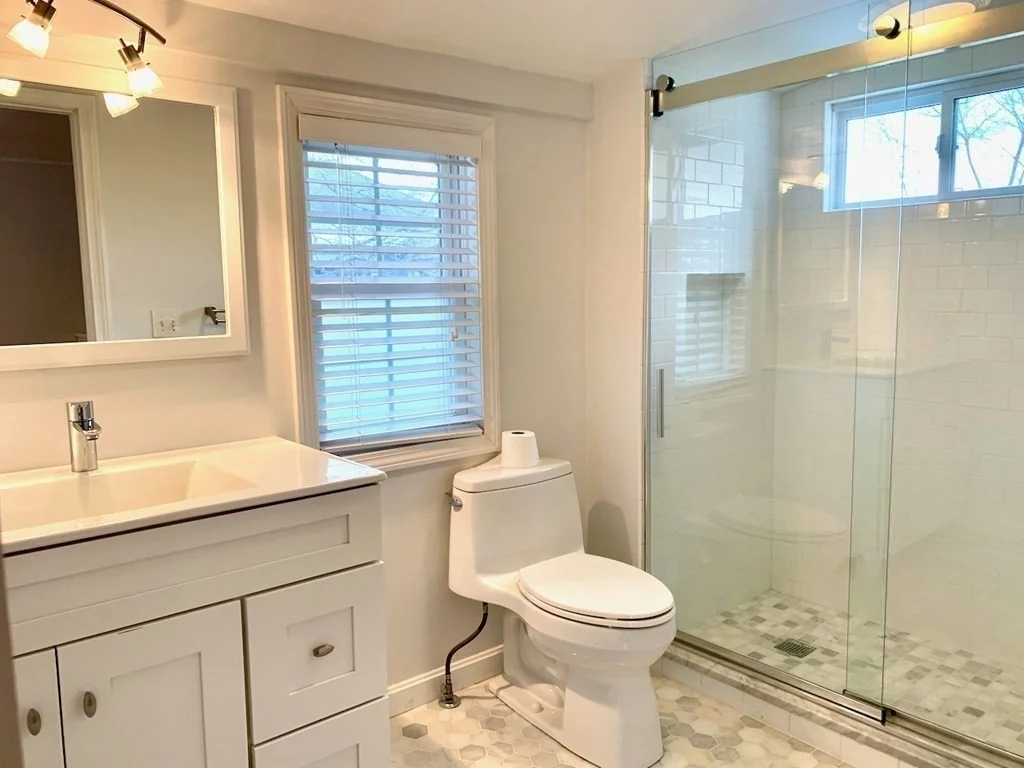 3 bed, 2 bath apartment for rent at 201 Langley Rd Unit 201, Newton — photo 7 of 13