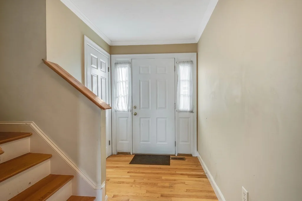 3 bed, 2 bath apartment for rent at 201 Main St Unit 2, Woburn — photo 3 of 31