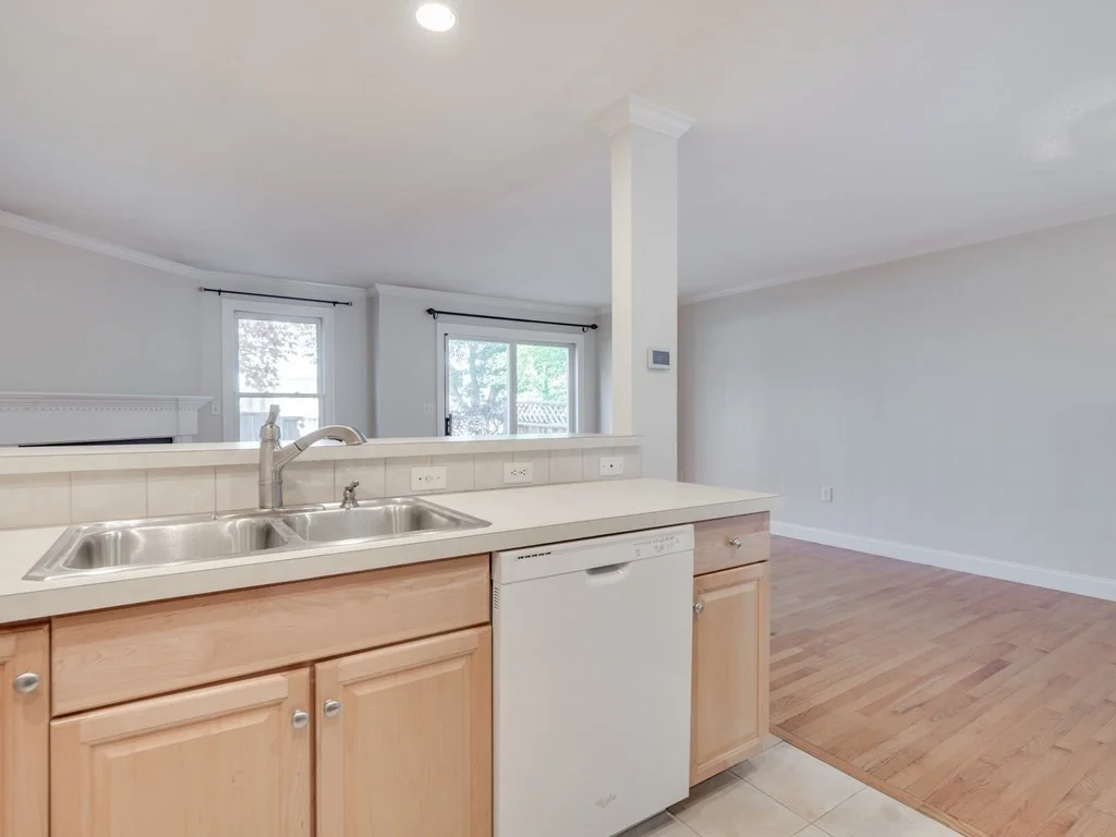 3 bed, 2 bath apartment for rent at 201 Main St Unit 2, Woburn — photo 10 of 31