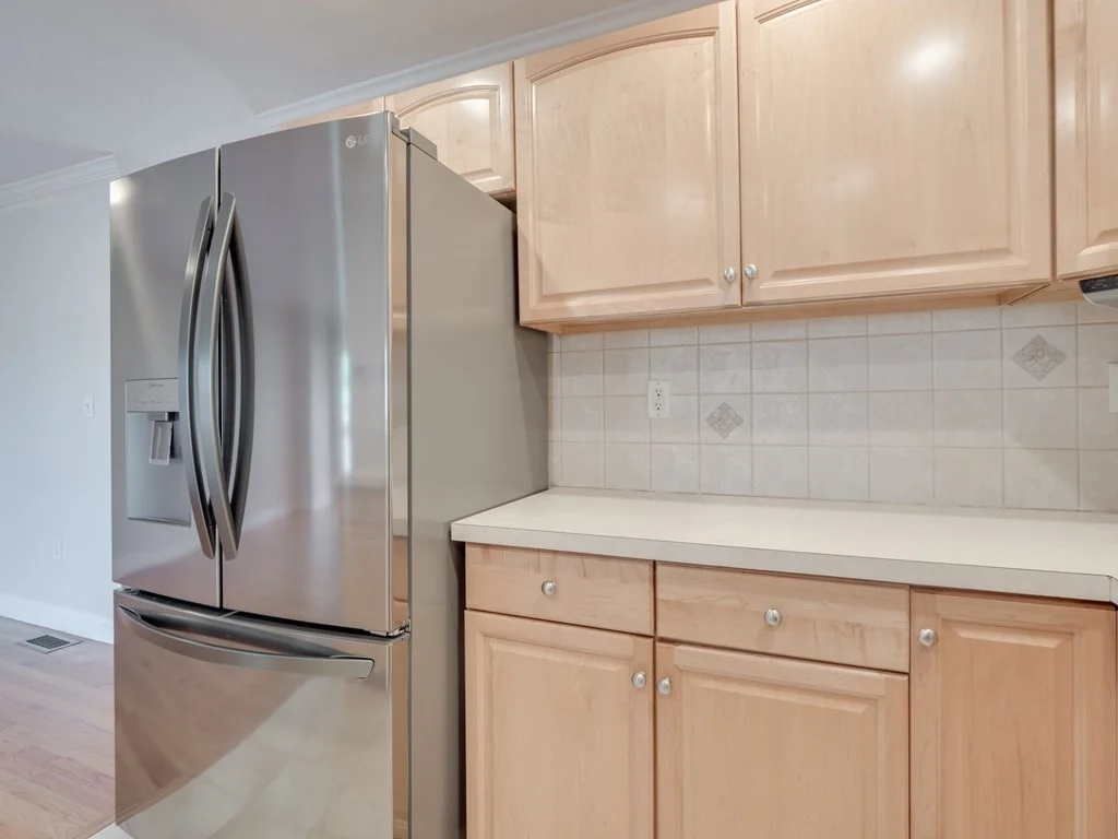 3 bed, 2 bath apartment for rent at 201 Main St Unit 2, Woburn — photo 7 of 31