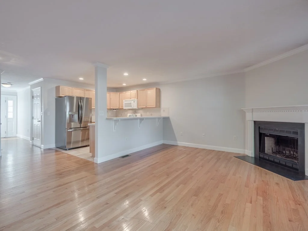 3 bed, 2 bath apartment for rent at 201 Main St Unit 2, Woburn — photo 11 of 31