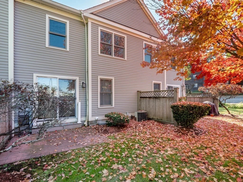 3 bed, 2 bath apartment for rent at 201 Main St Unit 2, Woburn — photo 2 of 31