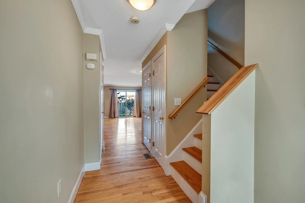 3 bed, 2 bath apartment for rent at 201 Main St Unit 2, Woburn — photo 4 of 31