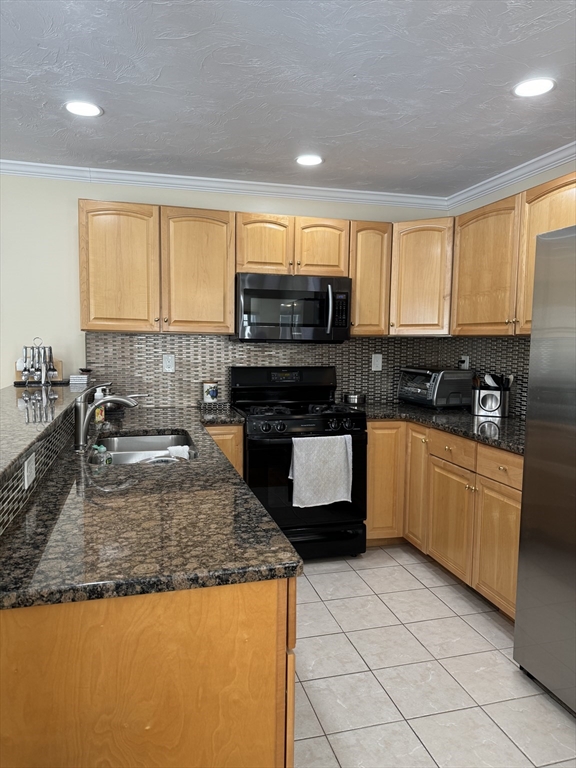 3 bed, 2 bath apartment for rent at 201 Main St Unit 20, Woburn — photo 5 of 18