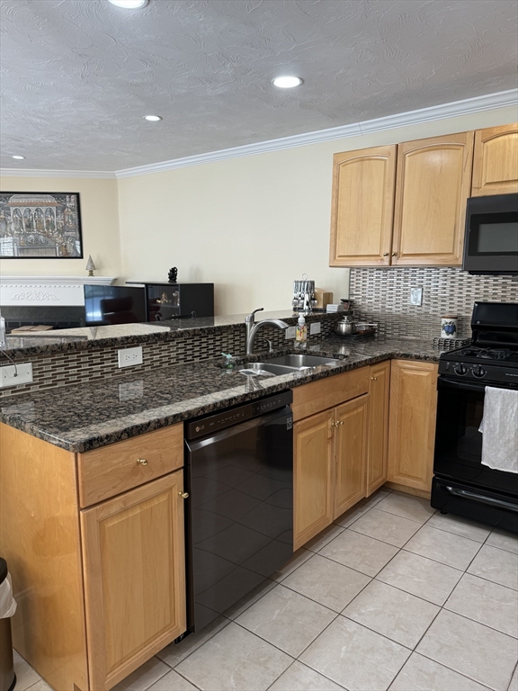 3 bed, 2 bath apartment for rent at 201 Main St Unit 20, Woburn — photo 6 of 18