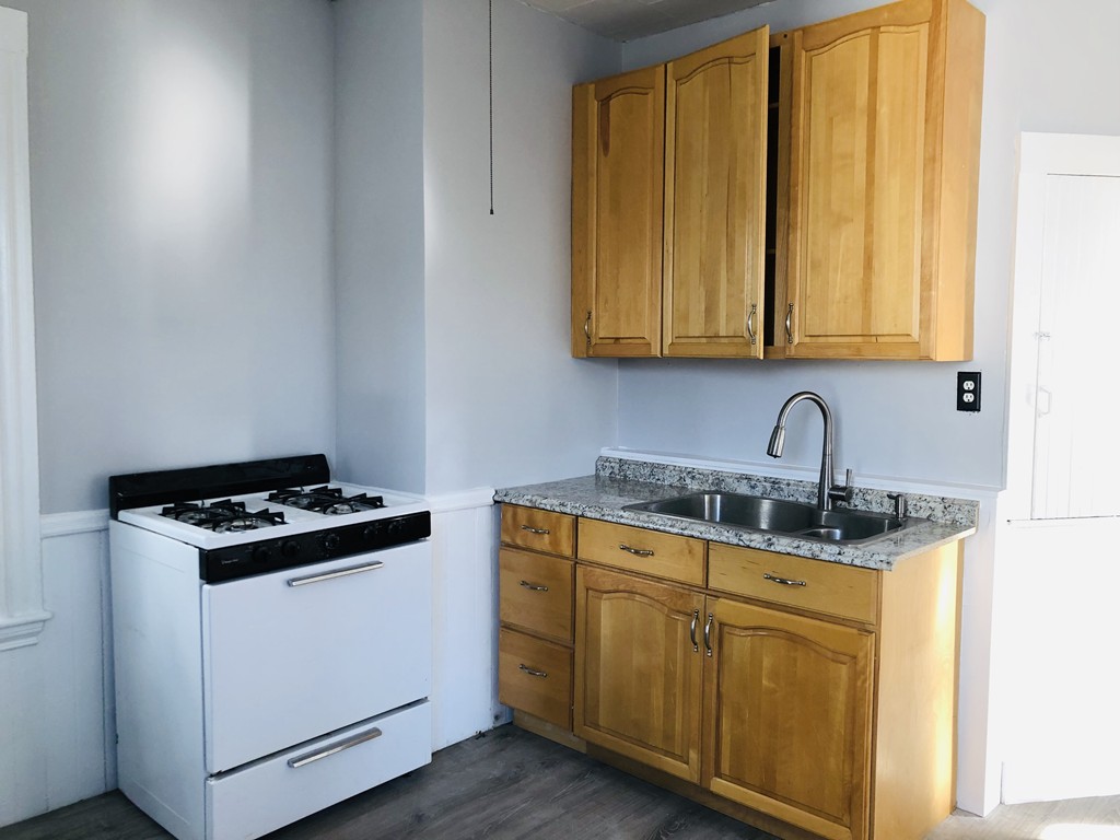 2 bed, 1 bath apartment for rent at 201 N Unit 2, Boston — photo 4 of 16