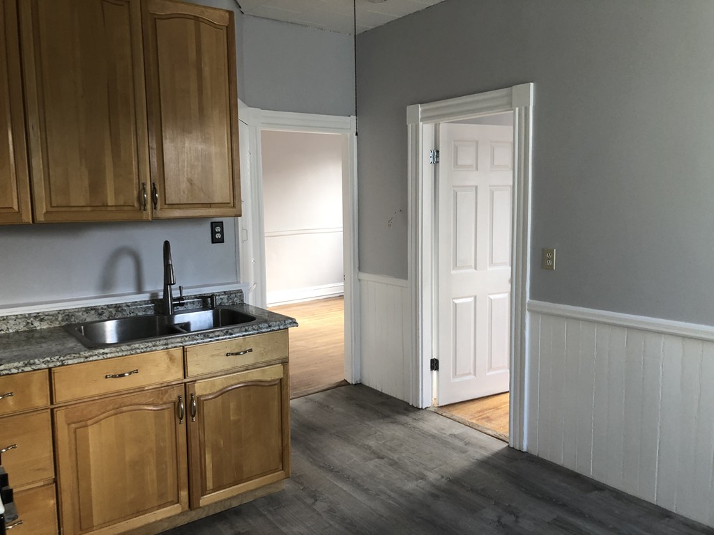 2 bed, 1 bath apartment for rent at 201 N Unit 2, Boston — photo 3 of 16