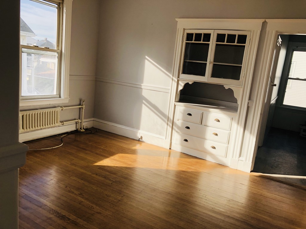 2 bed, 1 bath apartment for rent at 201 N Unit 2, Boston — photo 5 of 16