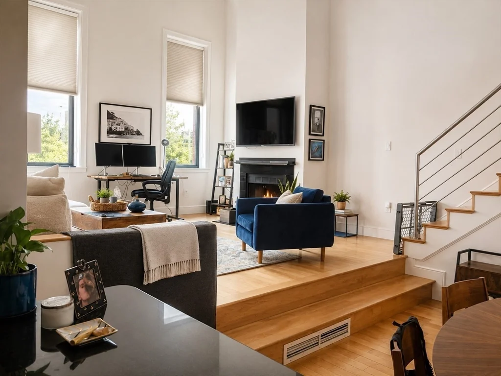 1 bed, 2 bath apartment for rent at 201 Newbury St Unit 203, Back Bay — photo 4 of 20