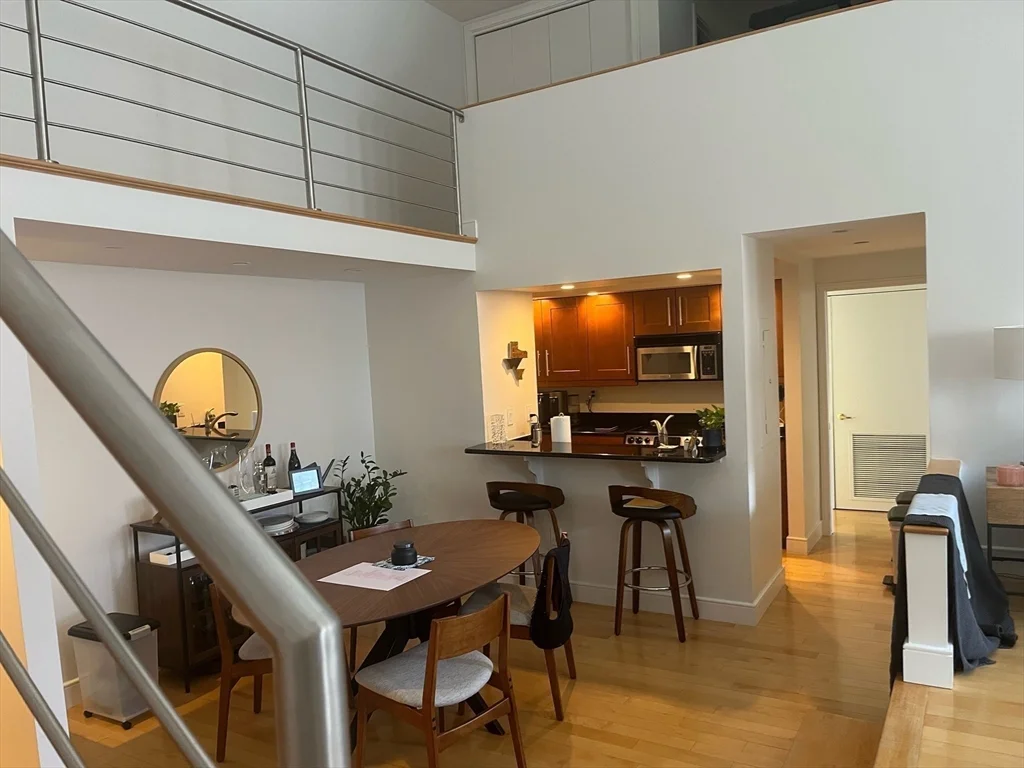1 bed, 2 bath apartment for rent at 201 Newbury St Unit 203, Back Bay — photo 6 of 20