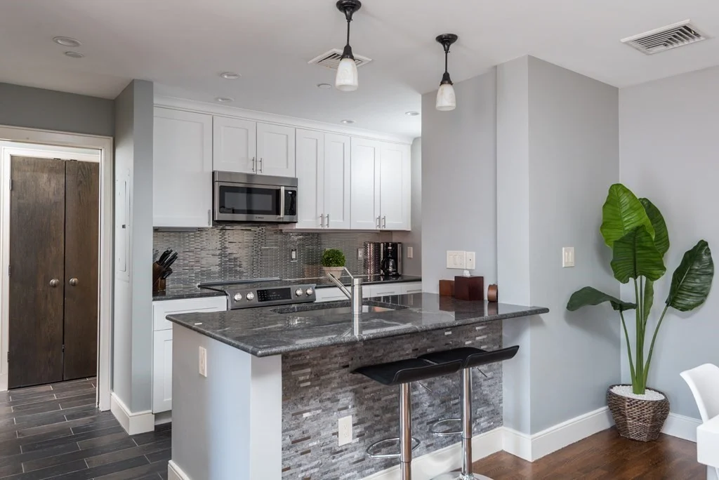 1 bed, 1 bath apartment for rent at 201 Newbury St Unit 304, Back Bay — photo 13 of 25