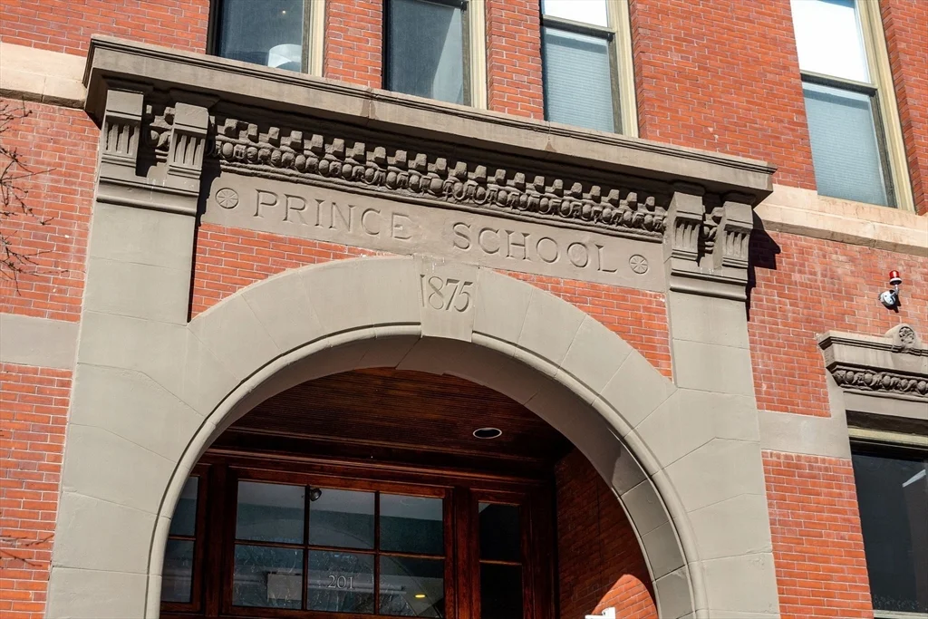 2 bed, 2 bath apartment for rent at 201 Newbury St Unit 405, Back Bay — photo 15 of 16