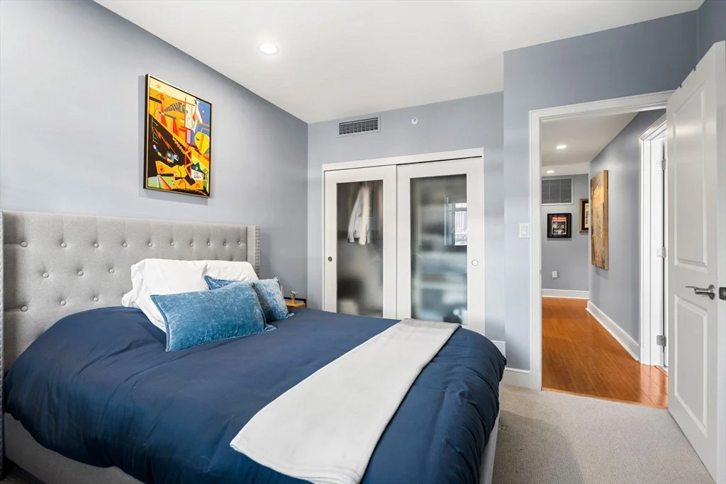 2 bed, 2 bath apartment for rent at 201 Newbury St Unit 405, Back Bay — photo 10 of 16
