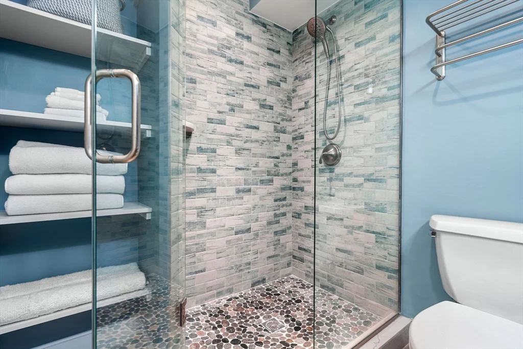 2 bed, 2 bath apartment for rent at 201 Newbury St Unit 405, Back Bay — photo 9 of 16
