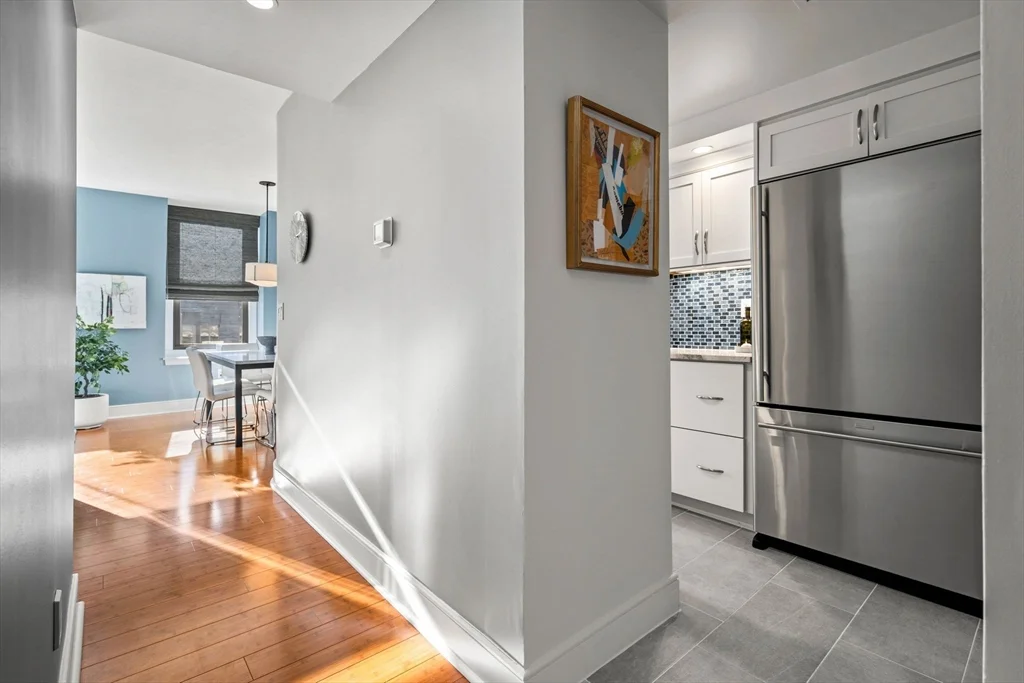2 bed, 2 bath apartment for rent at 201 Newbury St Unit 405, Back Bay — photo 11 of 16