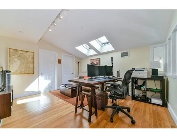 2 bed, 2.5 bath apartment for rent at 201 Newbury St Unit 52, Back Bay — photo 7 of 13