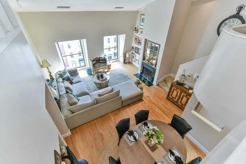 2 bed, 2.5 bath apartment for rent at 201 Newbury St Unit 52, Back Bay — photo 3 of 13