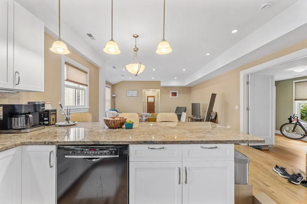 3 bed, 1 bath apartment for rent at 201 Norfolk St Unit 1, The Port — photo 5 of 30